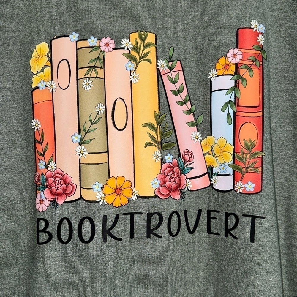 Booktrovert shirt bookworm teacher large tee short sleeve NWT NEW book